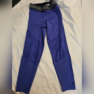 Nike Pro Workout Leggings Capri Style